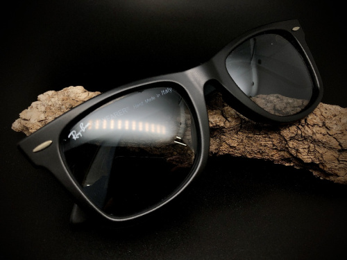 ファッションのRay Ban