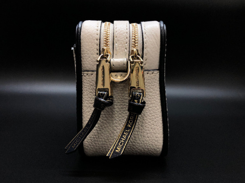 ショルダーバッグのスモールカメラバッグ