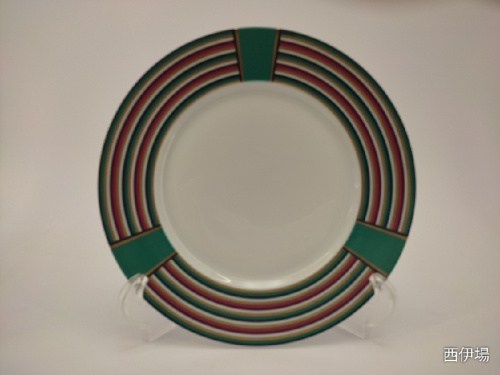 プレートのティーポット