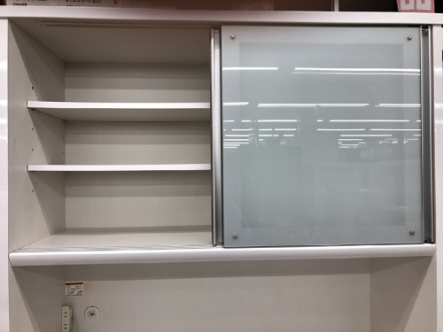 食器棚のチェスト