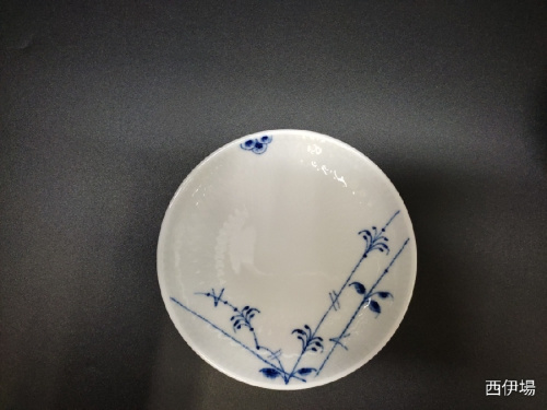 ティーカップの洋食器
