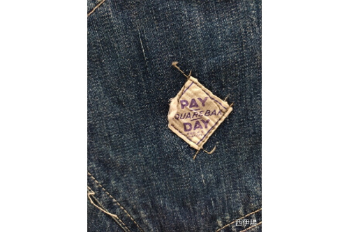中古衣料のジーンズ