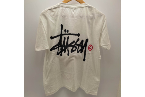 メンズのTシャツ