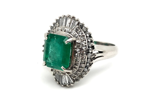 エメラルドのダイヤ