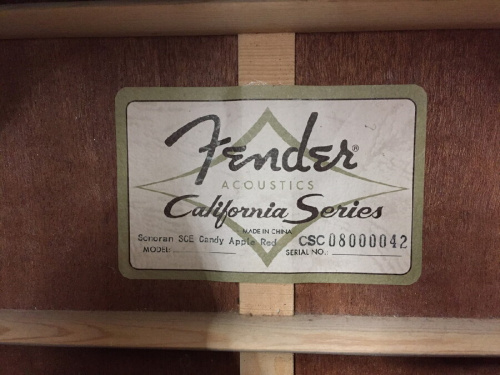 California Seriesのフェンダー
