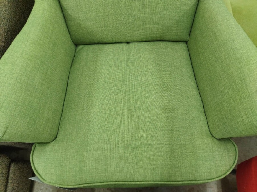 ソファーの一人暮らし