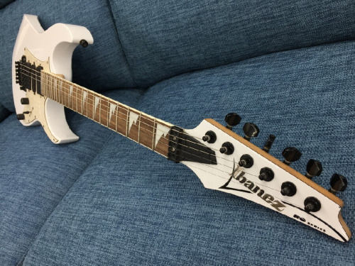 IBANEZのRG350DXZ