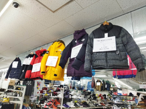 中古ダウンジャケットのノースフェイス