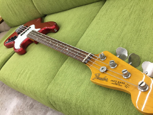 Jazz Bassのベースギター