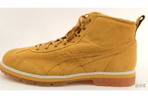 スニーカー のブーツ