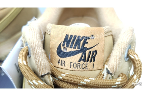 中古スニーカーのNIKE