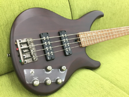 YAMAHAのエレキギター