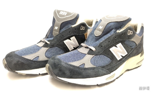 ファッションの中古スニーカー