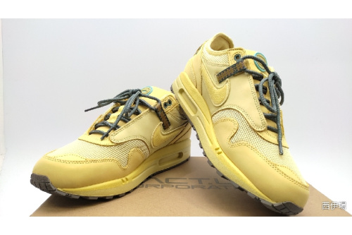 中古スニーカーのcactus jack
