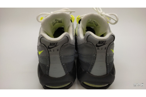 スニーカーのNIKE