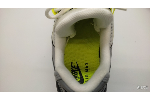 NIKE のエアマックス