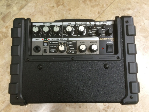 Rolandのギターアンプ