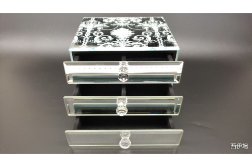 ローラアシュレイ