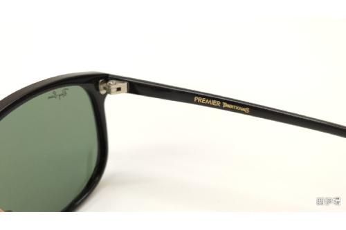 サングラスのレイバン（Ray-Ban）
