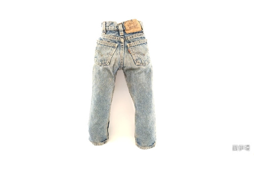 ジーンズのリーバイス(LEVIS)