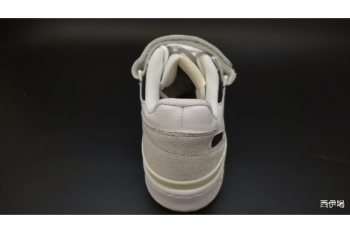 アディダス（adidas）の未使用品