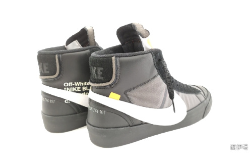 スニーカーのナイキ(NIKE)