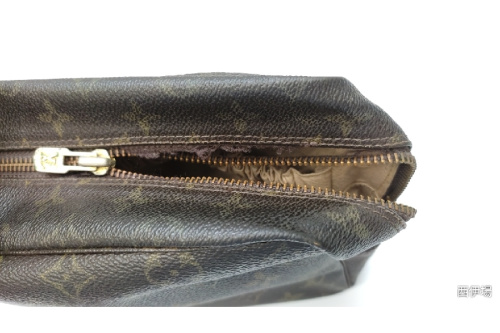 セカンドバッグのルイ・ ヴィトン（LOUIS VUITTON）