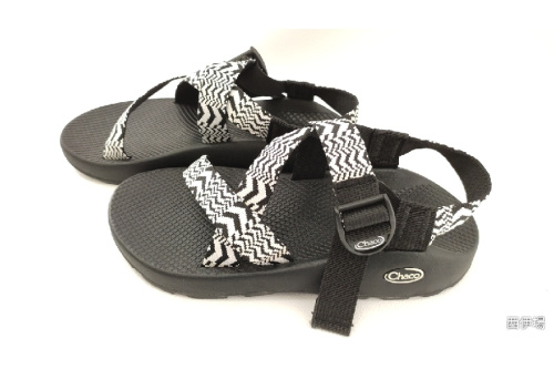サンダルのチャコ（CHACO）