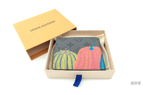 財布の2つ折り財布