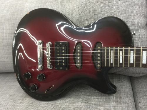 エドワーズ（Edwards）のギター