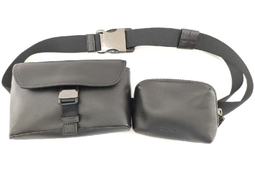 ウエストポーチのコーチ（COACH）