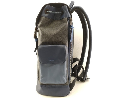 リュックのコーチ（COACH）