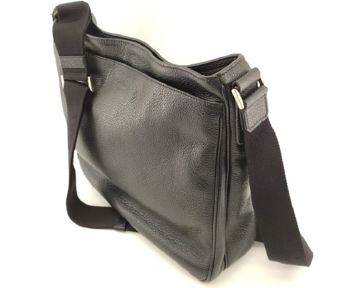 ショルダーバッグのプラダ（PRADA）