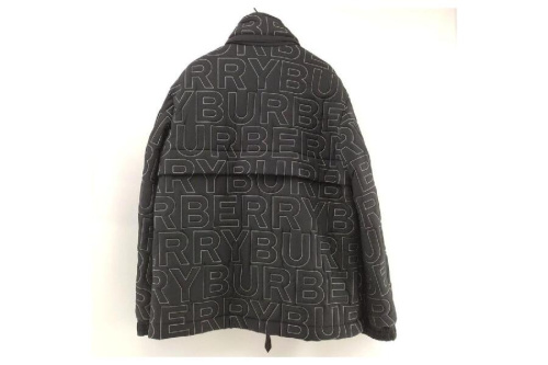 ジャケットのバーバリー(Burberry)