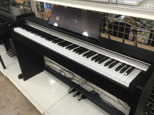 楽器の電子ピアノ