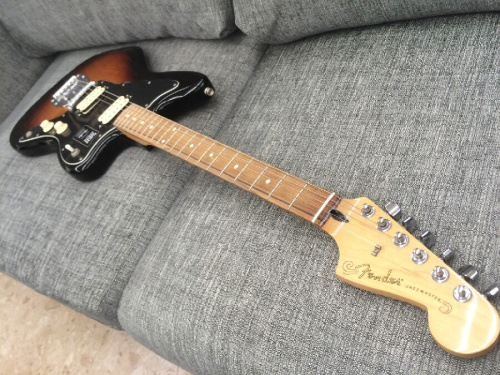Fender  MEXICOのJAZZMASTER