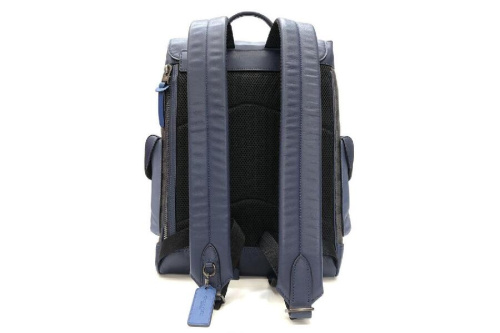 リュックのコーチ（COACH）