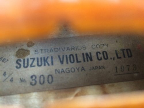 アウトフィット　バイオリン