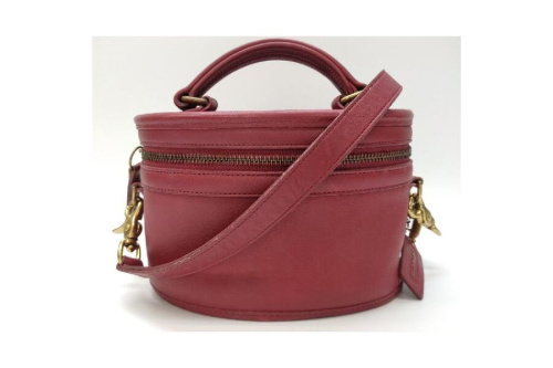 ショルダーバッグのコーチ（COACH）