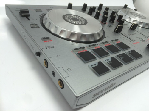 DJ機器のPioneer