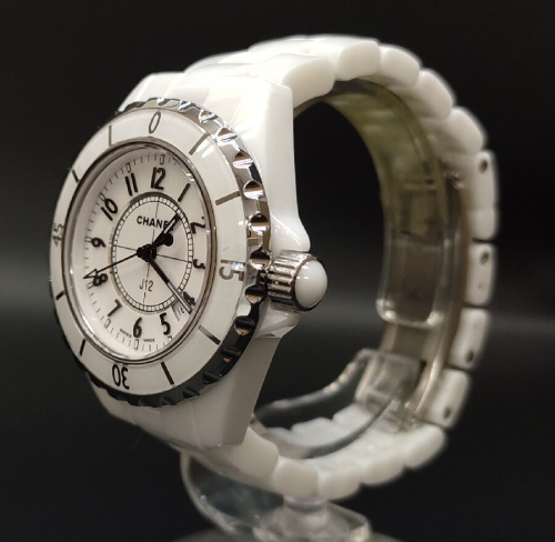 クオーツ式時計のシャネル（CHANEL）