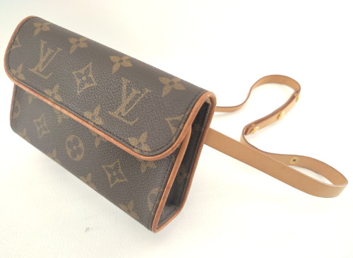 バッグのウエストポーチ