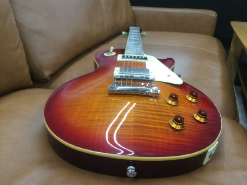 GrassRootsのレスポールタイプ