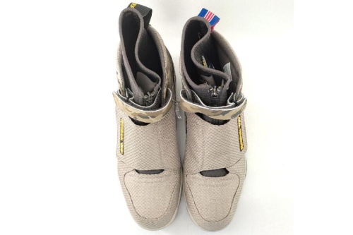 スニーカーのリーボック（Reebok）