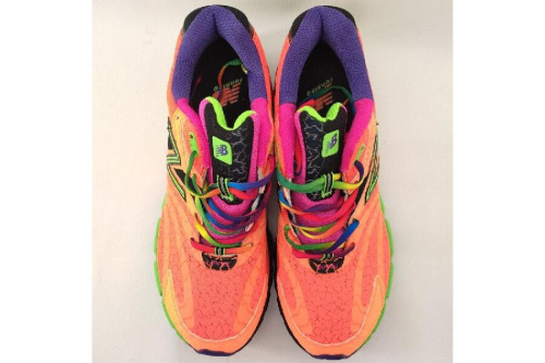 スニーカーのニューバランス（New Balance）