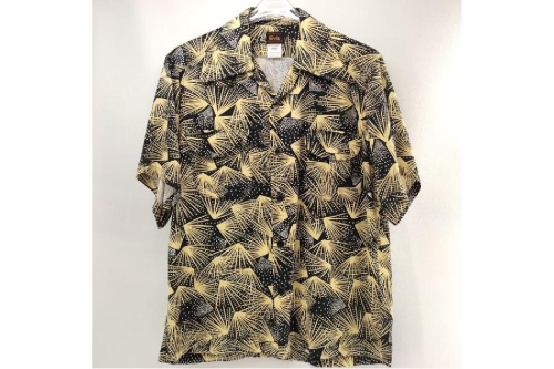 ファッションのトップス