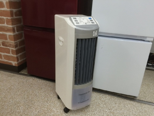 エスケイジャパン スリーアップの冷風扇