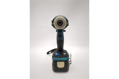 インパクトドライバーのマキタ(MAKITA)