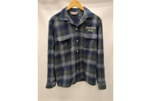 ファッションのトップス