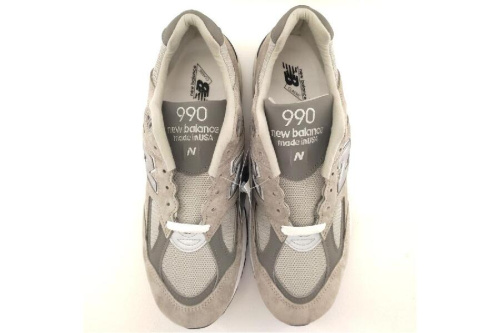 スニーカーのニューバランス（New Balance）